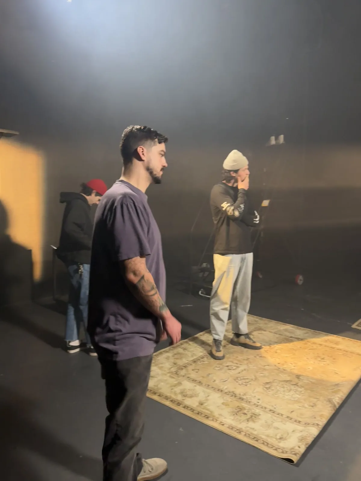 A hard light beam cuts through haze on the Nightshades set